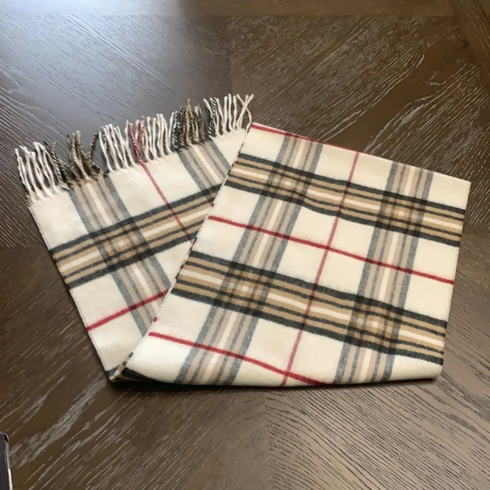 V.FRAAS cashmink red, blue, tan, cream plaid scarf